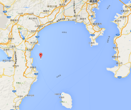 北緯35度2分25秒 東経139度10分10秒 ヤマハボート横浜店